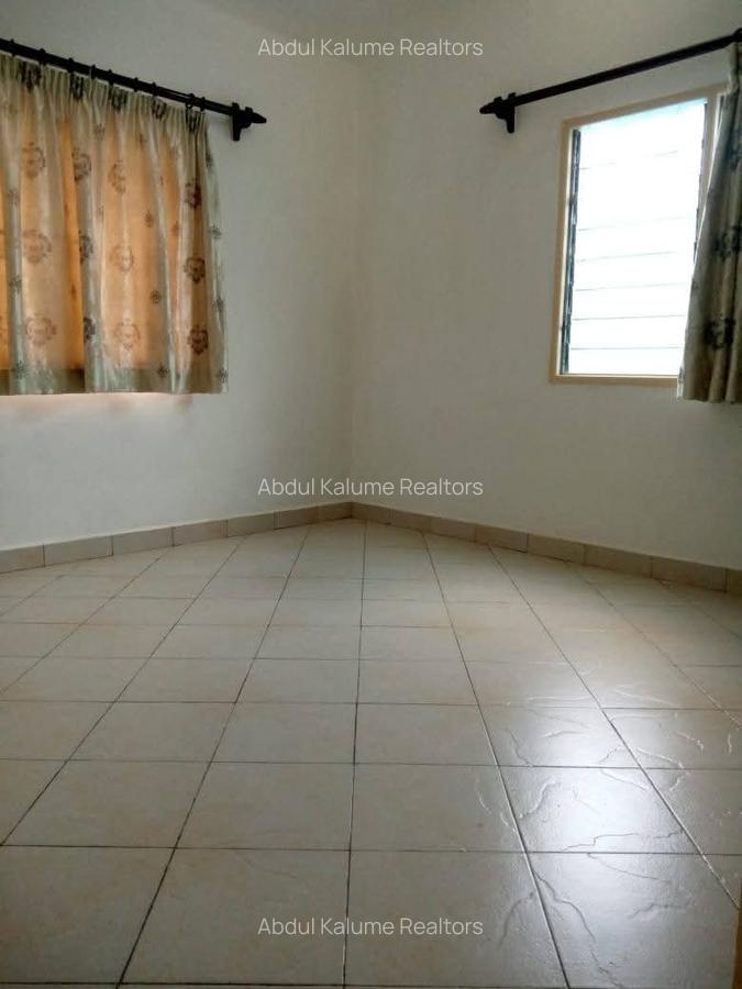 2 Bed House with En Suite at Bamburi - 11