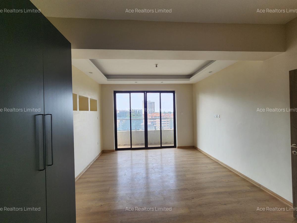5 Bed Apartment with En Suite at Parklands - 10