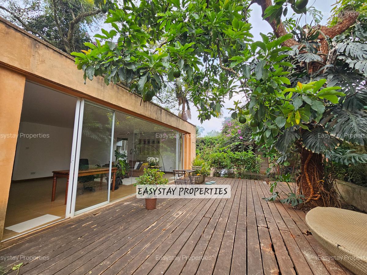 Furnished 1 Bed Apartment with En Suite in Gigiri - 2