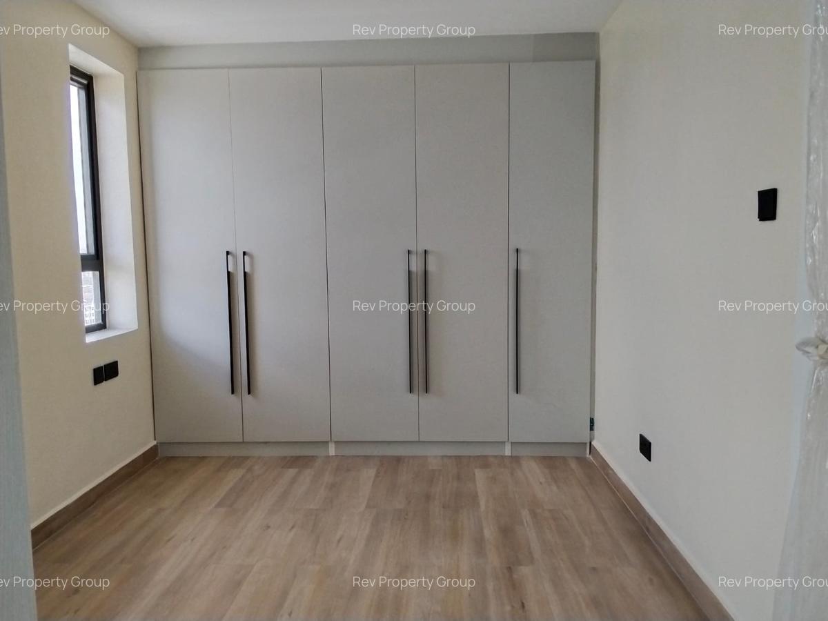 4 Bed Apartment with En Suite in Westlands Area - 16