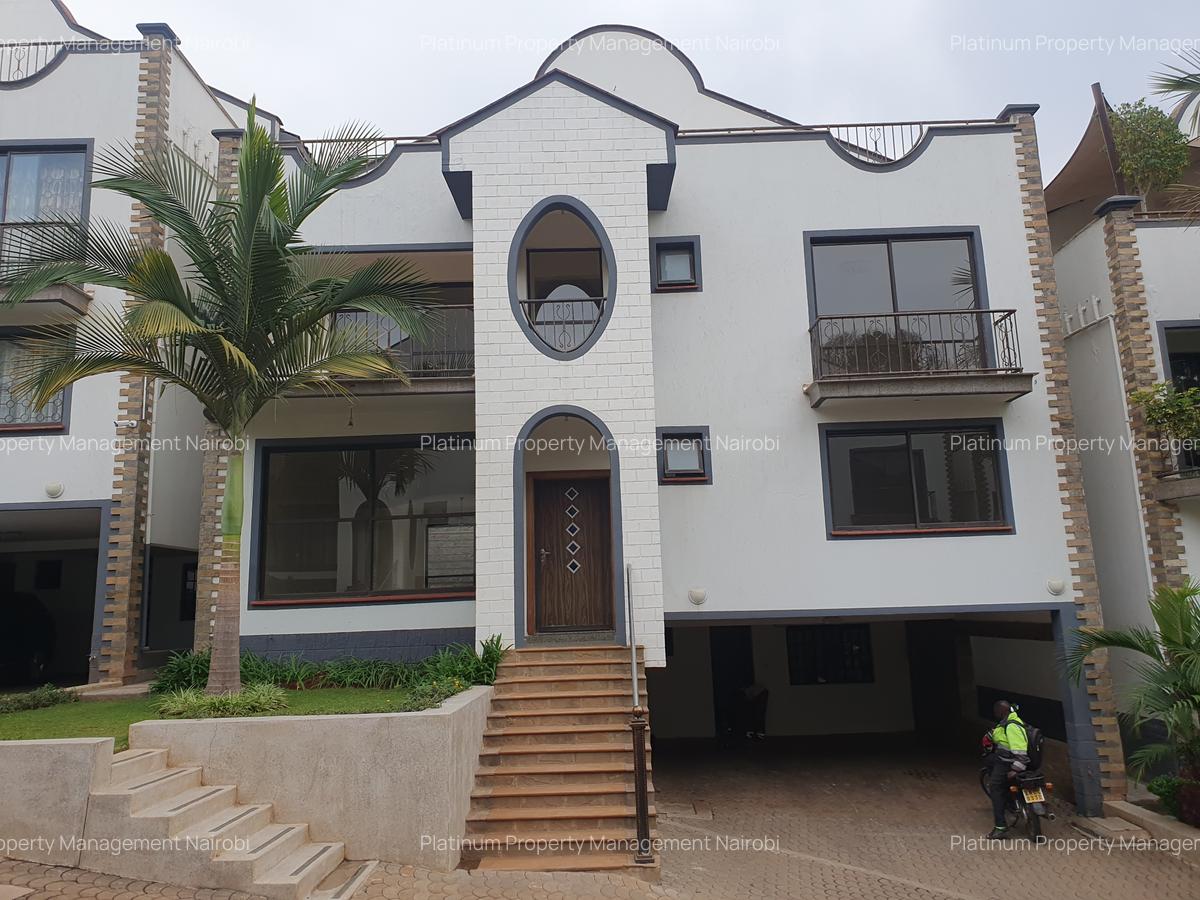 4 Bed House with En Suite at Grevillea Grove - 1