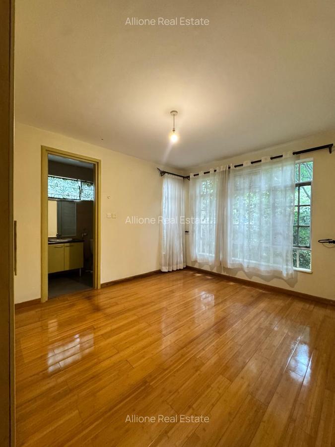 4 Bed Townhouse with Walk In Closet at Near The Hub Mall - 18