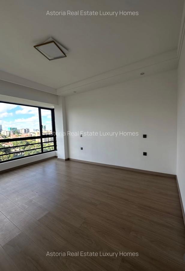 3 Bed Apartment with En Suite in Lavington - 7