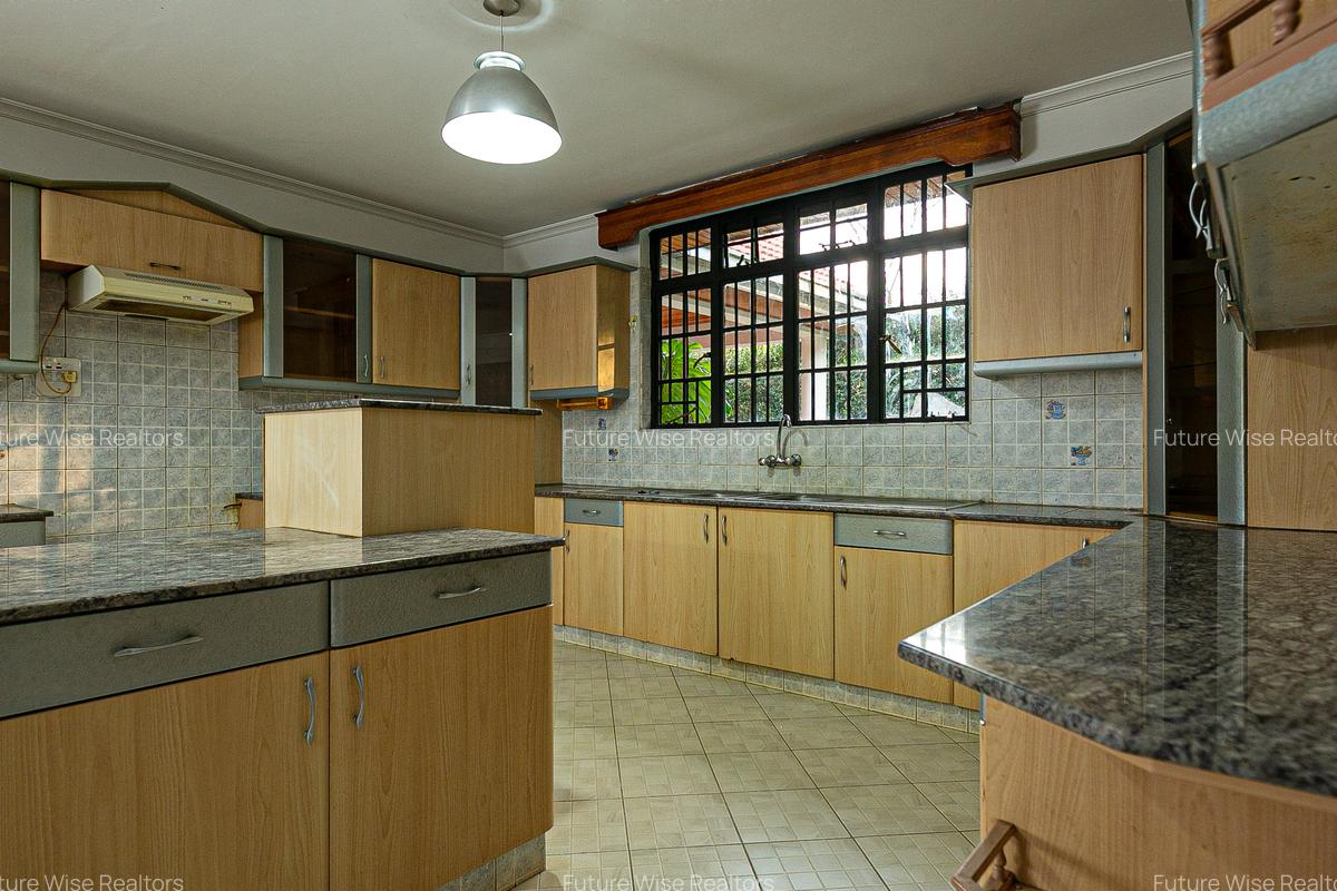 5 Bed Villa with En Suite in Karen - 19