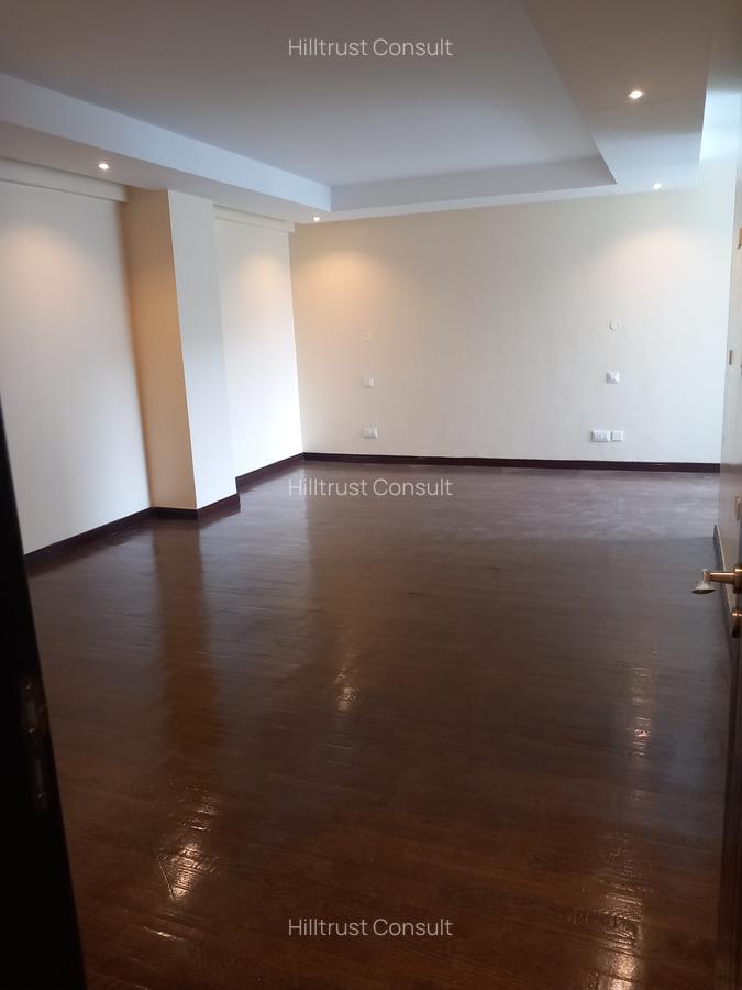 Serviced 3 Bed Apartment with En Suite in Riverside - 7