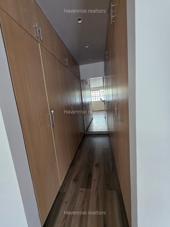 4 Bed Townhouse with En Suite at Westlands - 10