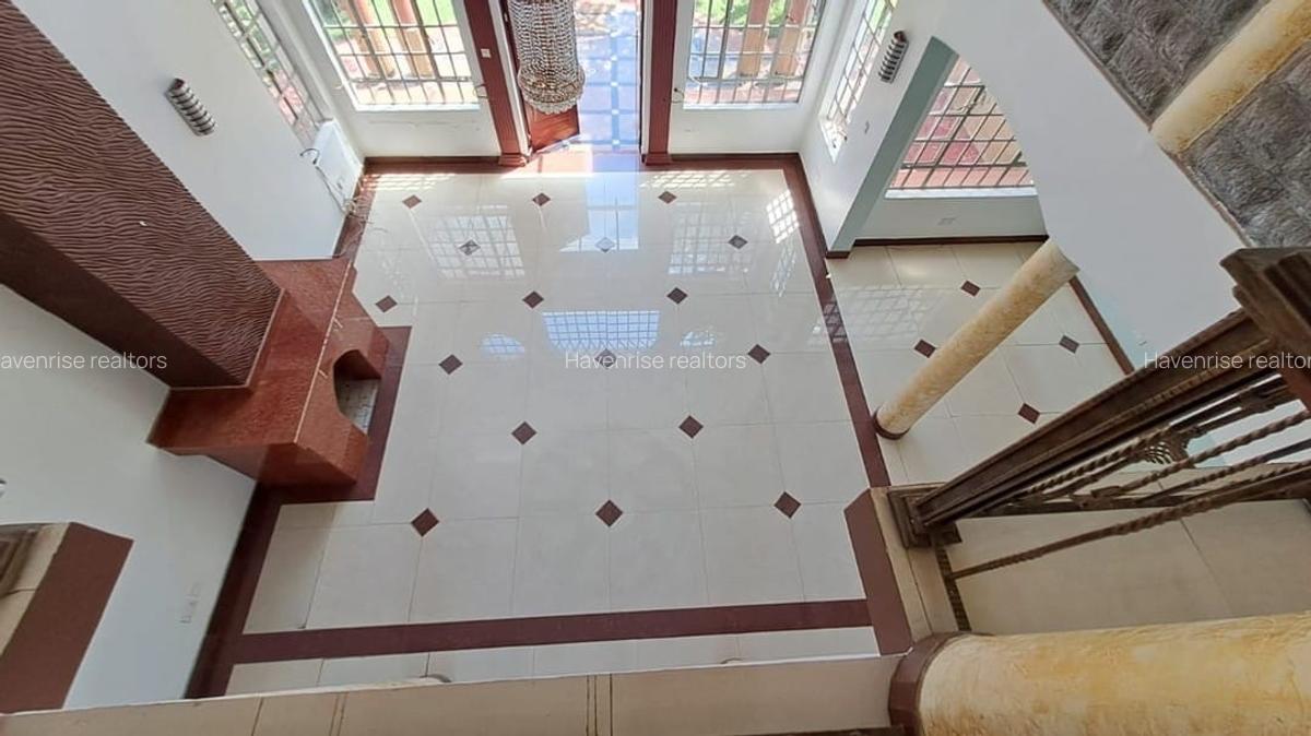 5 Bed House at Nyari - 5