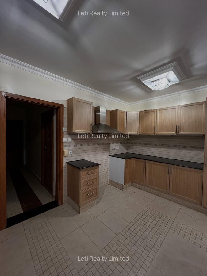 4 Bed Townhouse with En Suite in Kileleshwa - 19