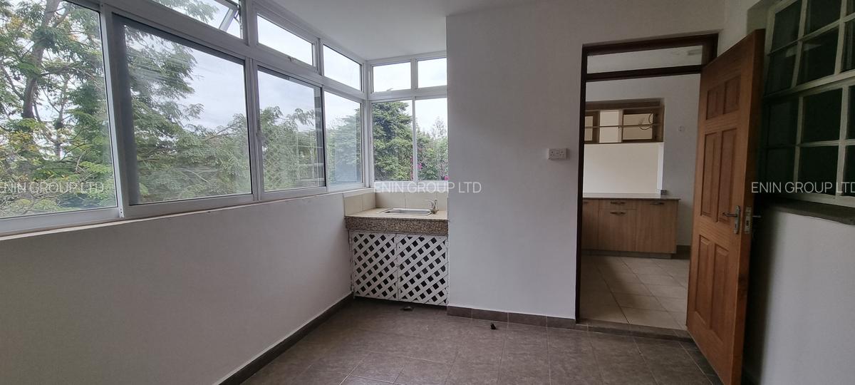 Serviced 3 Bed Apartment with En Suite at Valley Arcade - 18