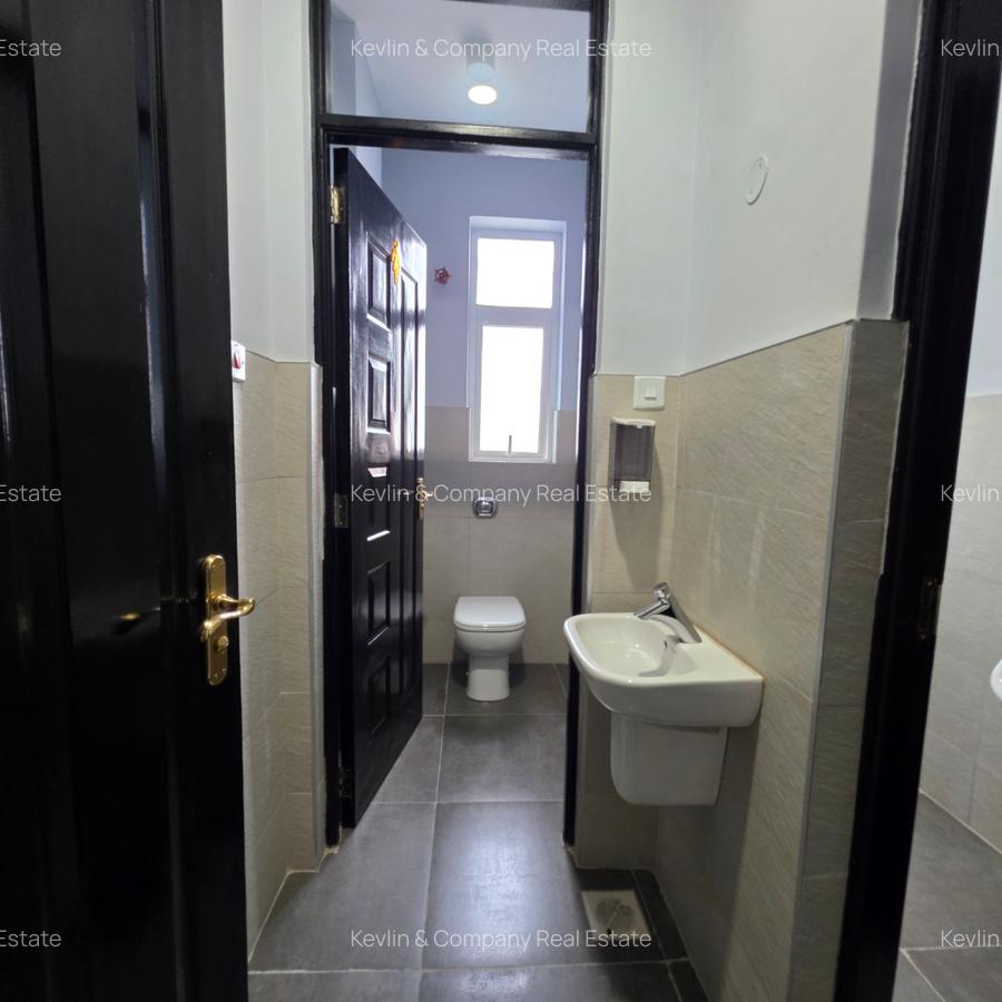 1,229 ft² Office with Service Charge Included in Westlands Area - 7