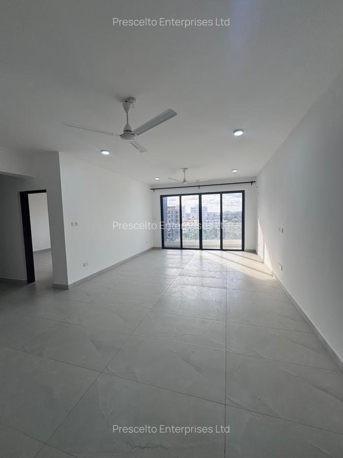 3 Bed Apartment with En Suite at Off Links Road - 1