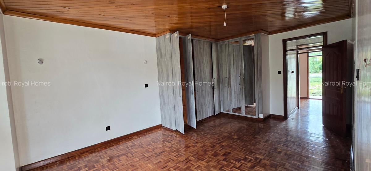 5 Bed Townhouse with En Suite at Lavington Road - 9