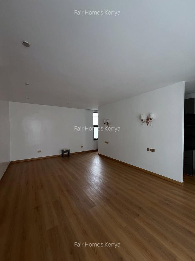 5 Bed Townhouse with En Suite at Lavington Green - 7