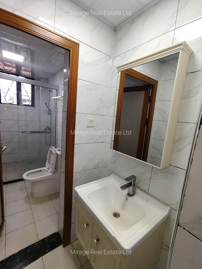 3 Bed Apartment with Swimming Pool in Kilimani - 17