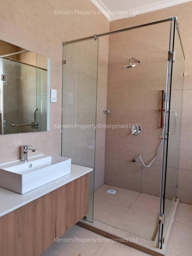 5 Bed Townhouse with En Suite in Loresho - 14