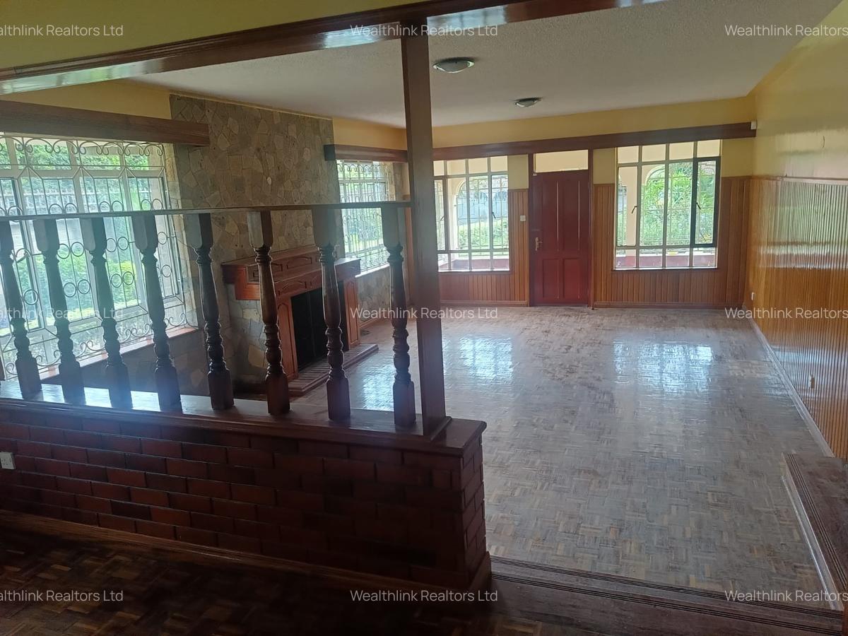 5 Bed House with En Suite at Nyari - 6