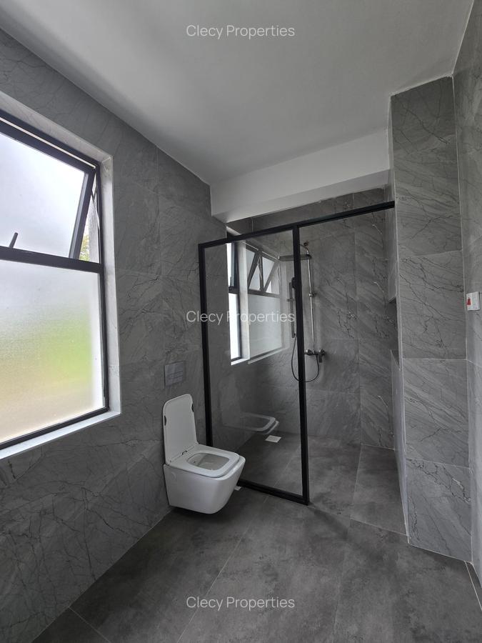 5 Bed Villa with En Suite at Utawala - 16
