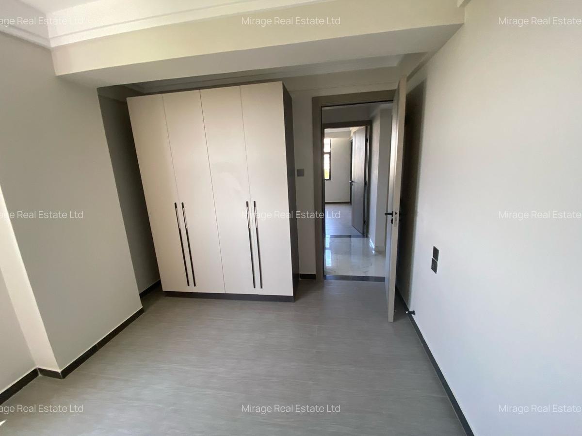1 Bed Apartment with Gym in Kilimani - 4