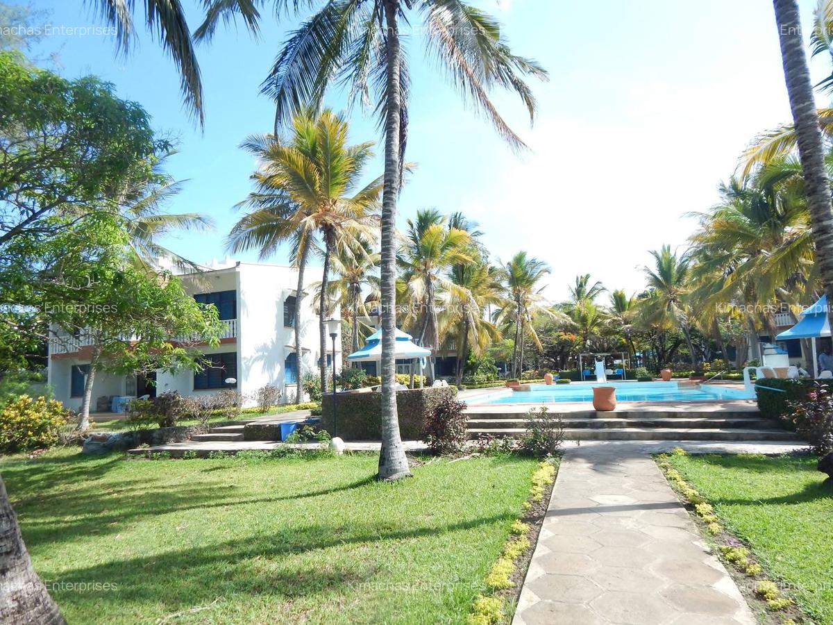 1 Bed Apartment with En Suite at 1St Avenue - 6
