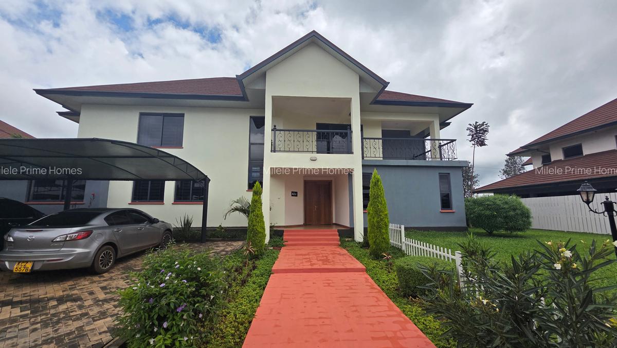 5 Bed Townhouse with En Suite at Paradise - 1