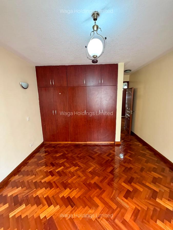 Serviced 3 Bed Apartment with En Suite at Mbaazi Avenue - 4