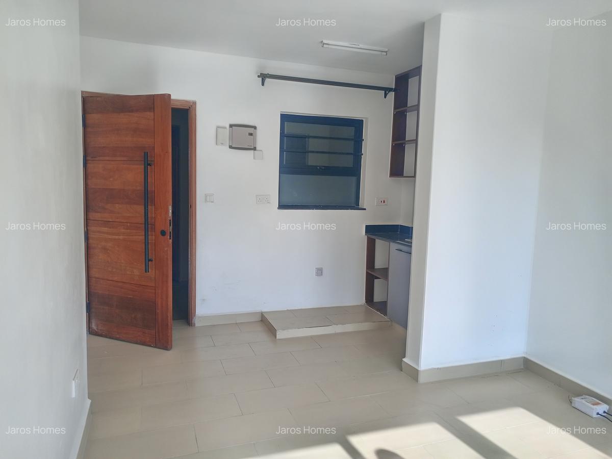 1 Bed Apartment with En Suite at Kirawa Road - 2