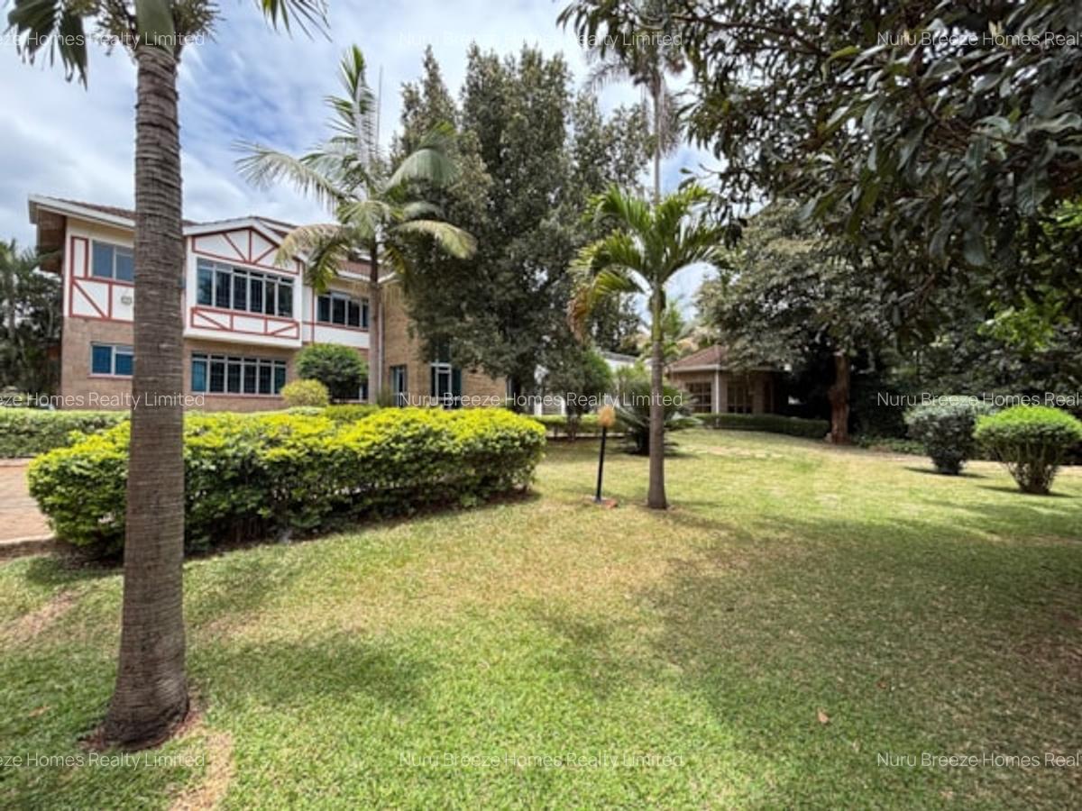 5 Bed House with En Suite in Runda - 9