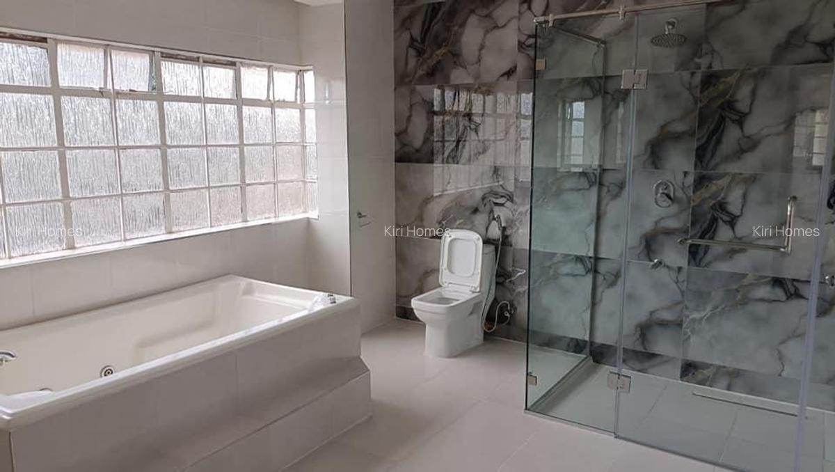 4 Bed Townhouse with En Suite in Runda - 14