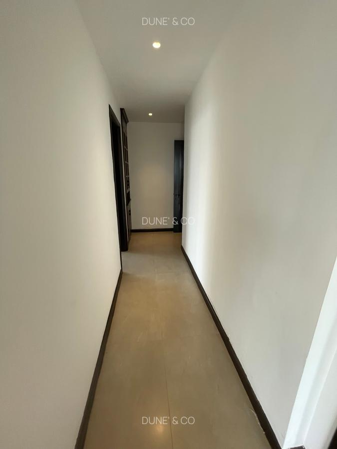 3 Bed Apartment with En Suite in Riverside - 12