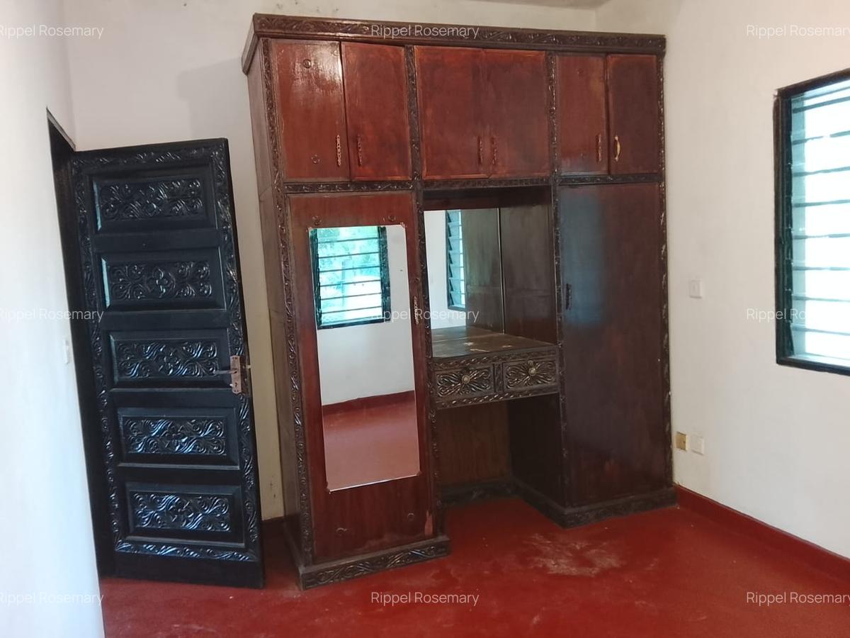 3 Bed House with Garden at Malindi Road - 9