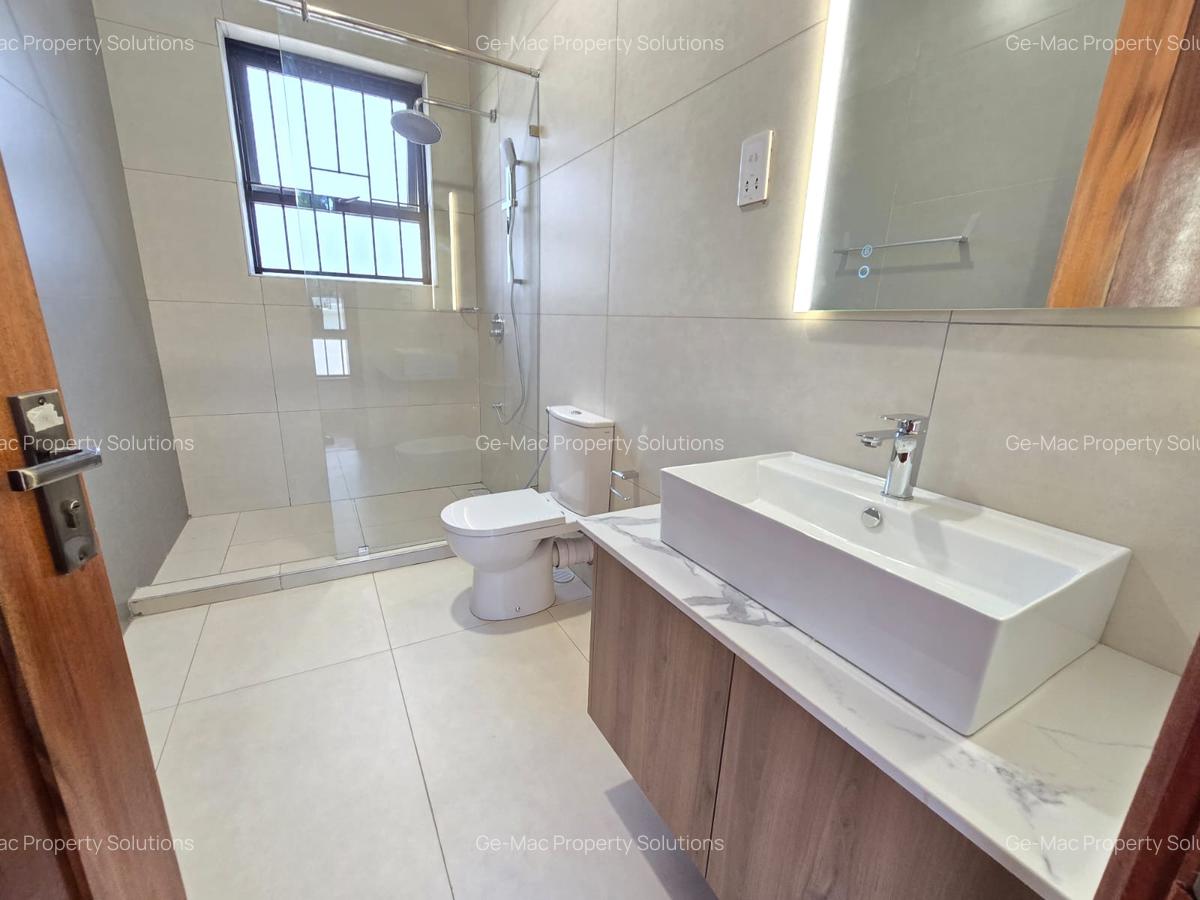 6 Bed House with En Suite in Loresho - 20