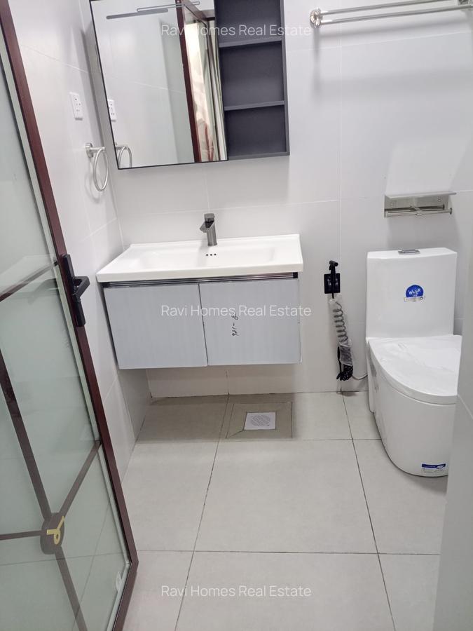 Studio Apartment with Swimming Pool at Kindaruma Road - 10