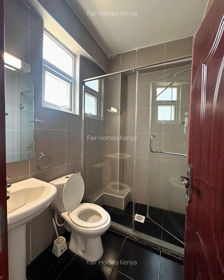 3 Bed Apartment with En Suite at Hatheru Road - 8
