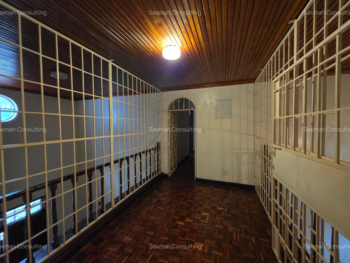 5 Bed House with Staff Quarters in Runda - 8