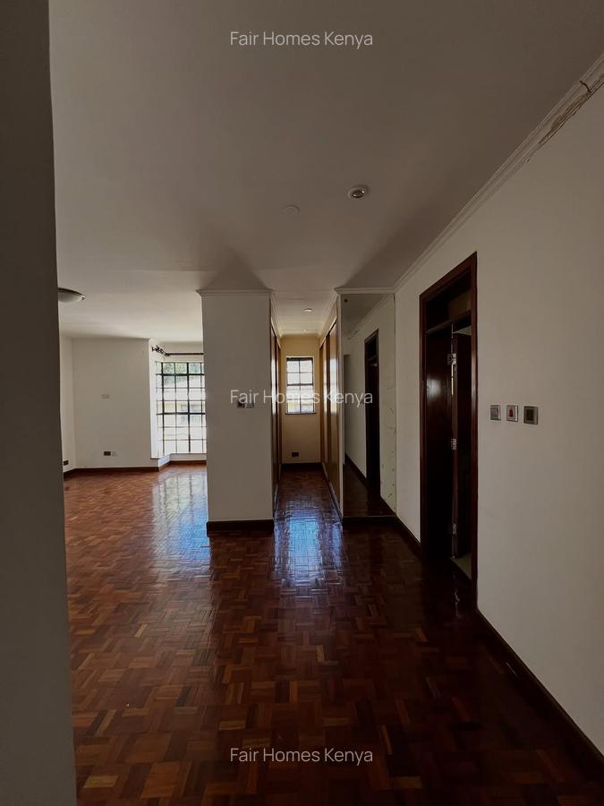 5 Bed Townhouse with En Suite at James Gichuru - 14