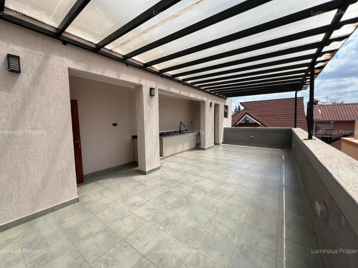 4 Bed House with En Suite at Membley - 3