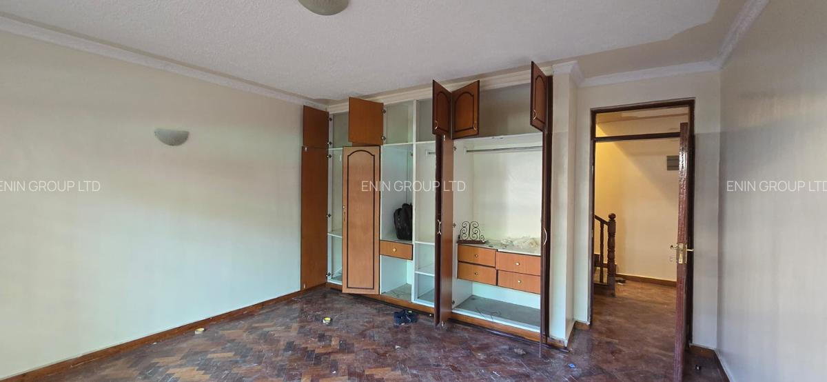4 Bed Townhouse with En Suite at Amboseli Road - 8
