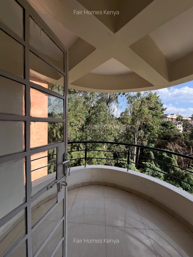 3 Bed Apartment with En Suite at Hatheru Road - 9