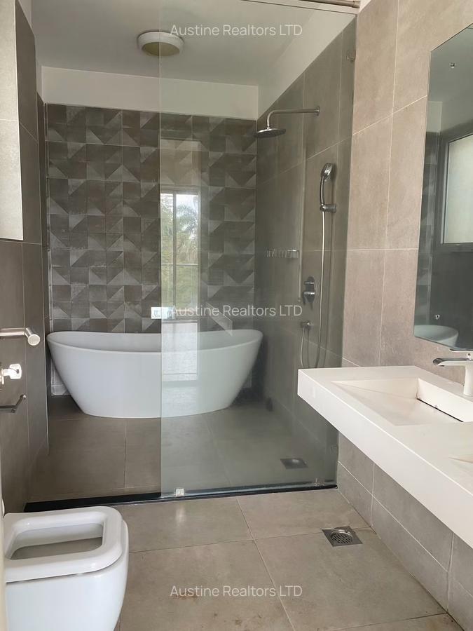 4 Bed Villa with En Suite at Kabasiran - 9