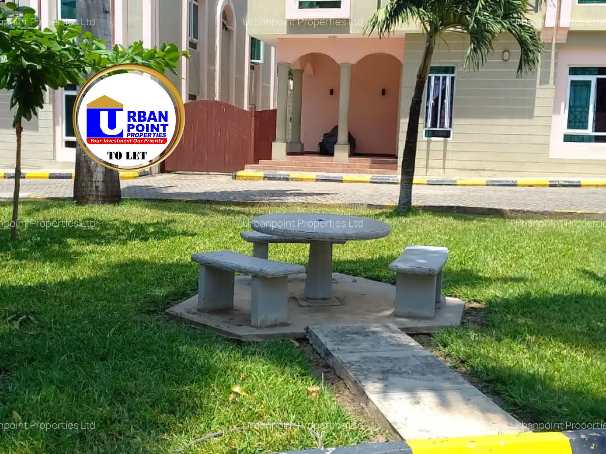 5 Bed Villa with En Suite in Nyali Area - 15