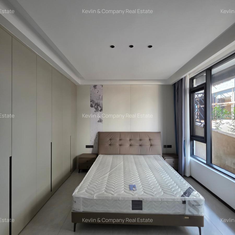 5 Bed Villa with En Suite in Lavington - 8