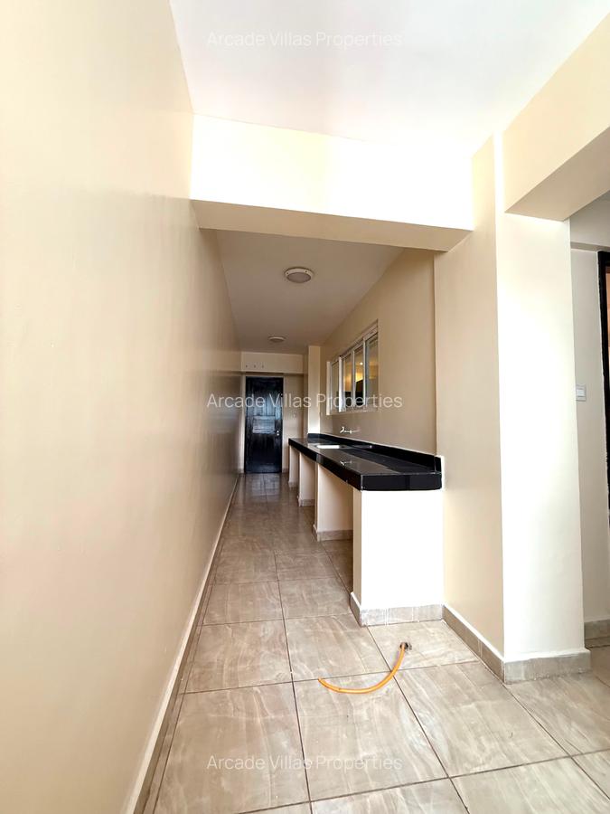 3 Bed Apartment with En Suite in Riverside - 11
