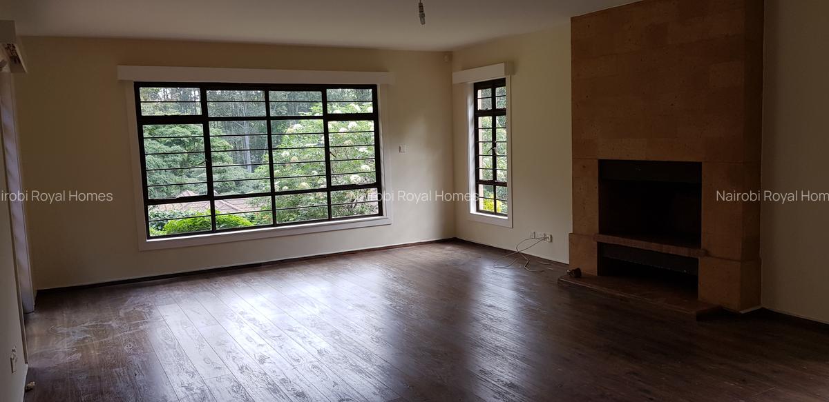 5 Bed House with En Suite at Lone Tree 55 - 12