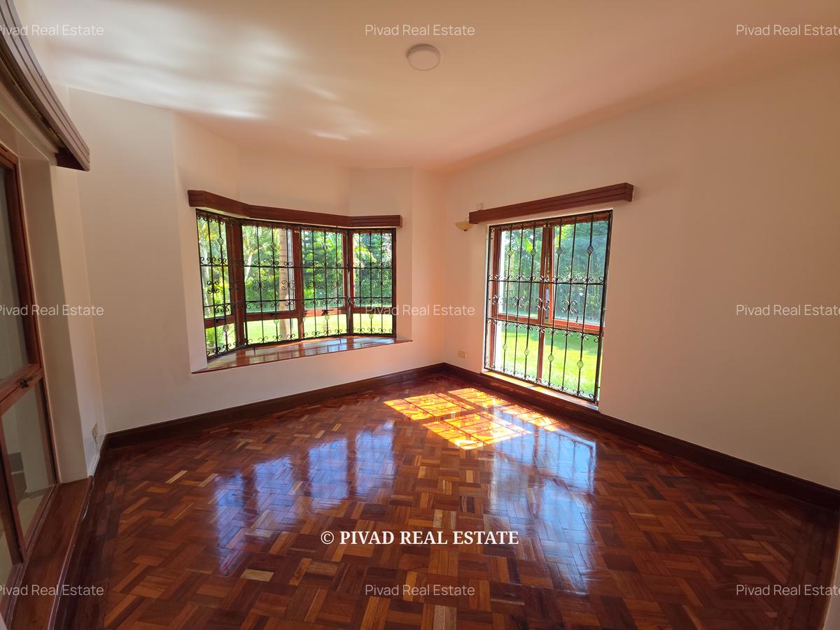 5 Bed House with Garden in Runda - 11
