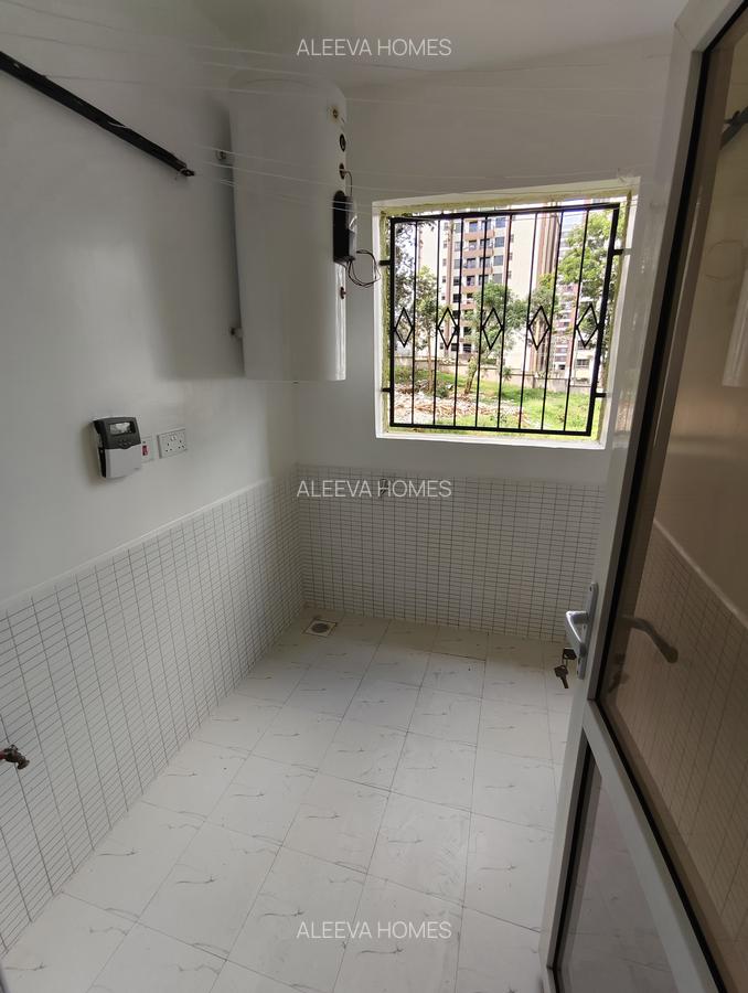 2 Bed Apartment with En Suite in Lavington - 11