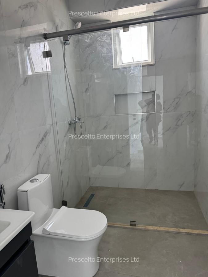 2 Bed Apartment with En Suite at Off Links Road - 15