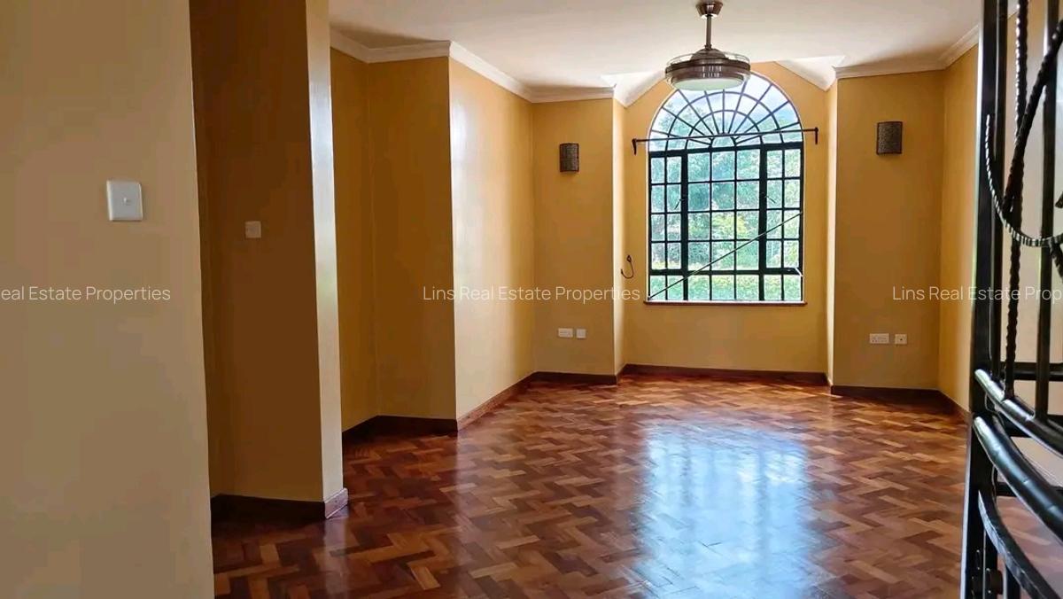 5 Bed Townhouse with En Suite in Runda - 16