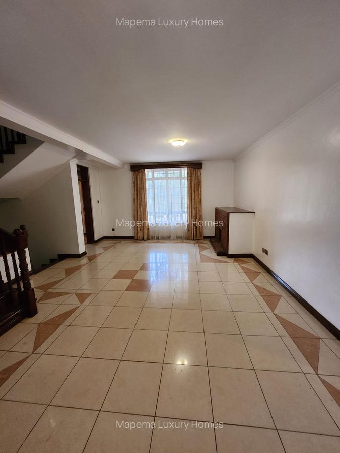5 Bed House with En Suite at Hardy Area - 8