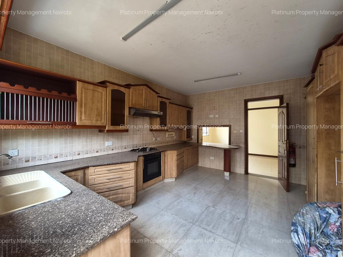 4 Bed House with En Suite at Grevillea Grove - 5