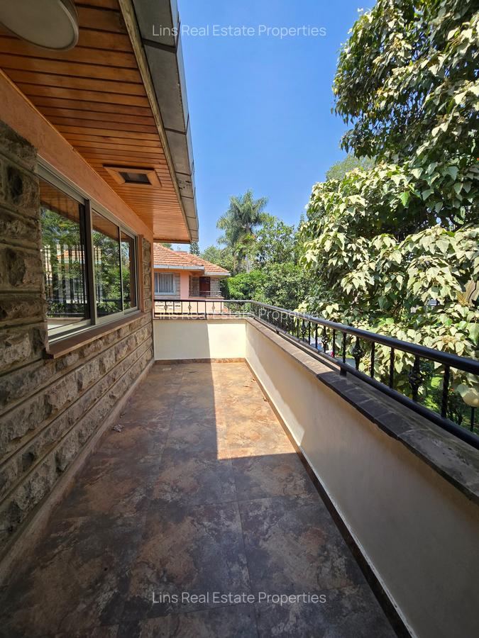 4 Bed Townhouse with En Suite in Runda - 16